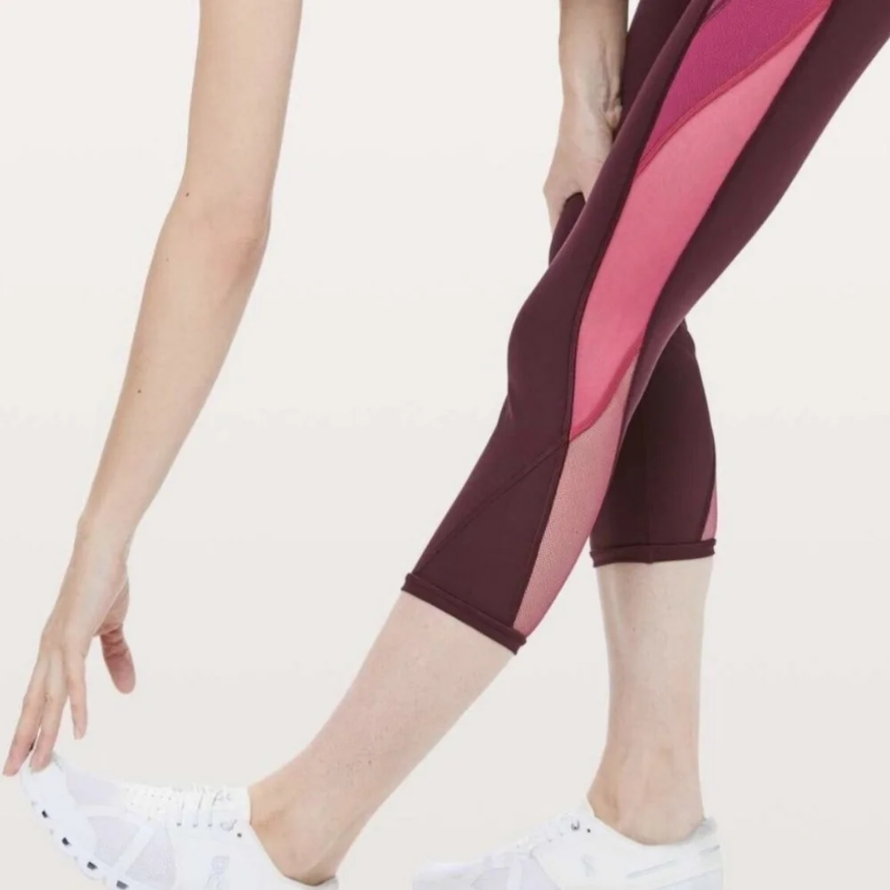 LULULEMON BERRY COLOR ME OMBRE CROPPED LEGGINGS SIZE 8